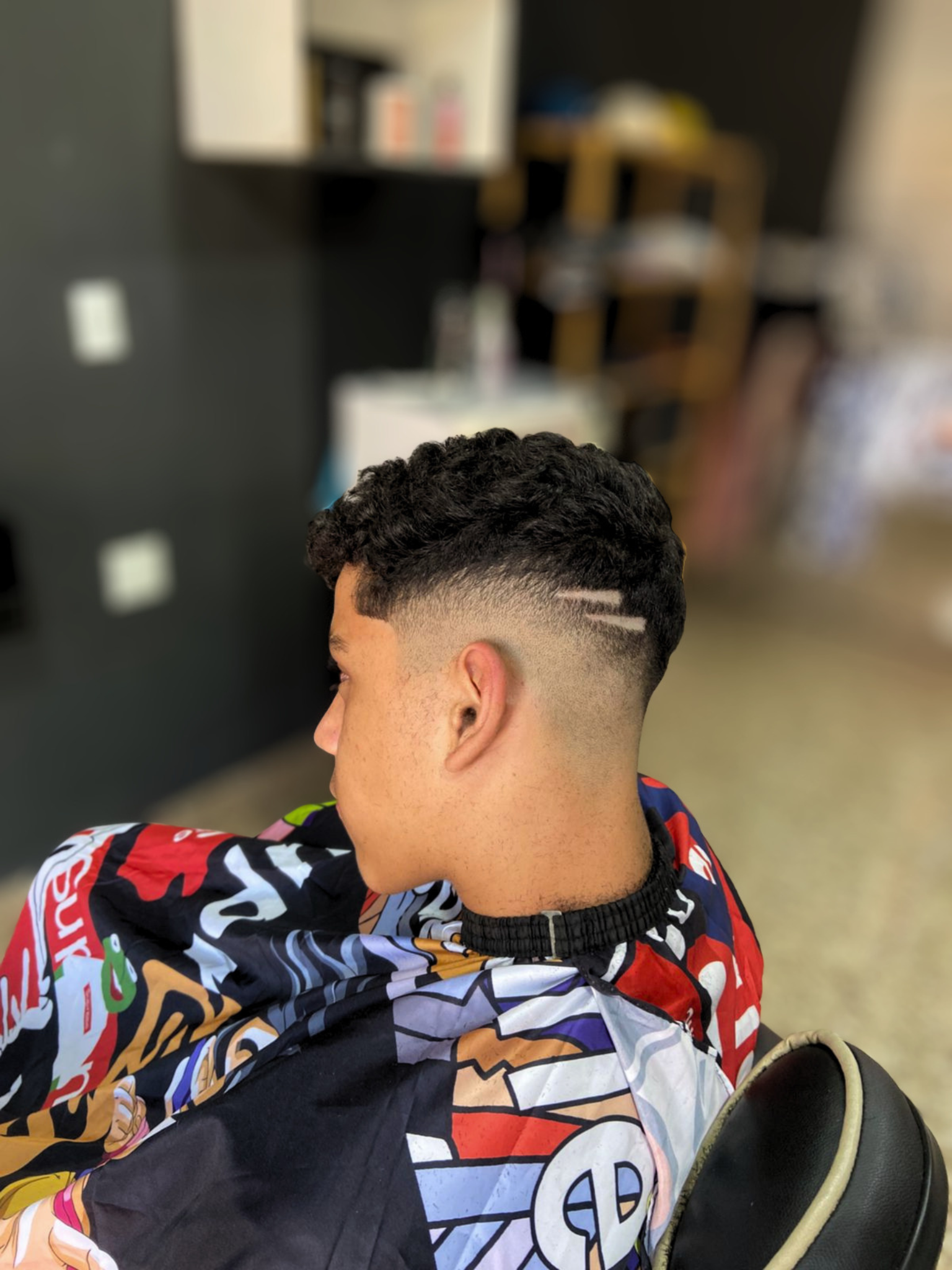 Corte masculino realizado na Cave Barber